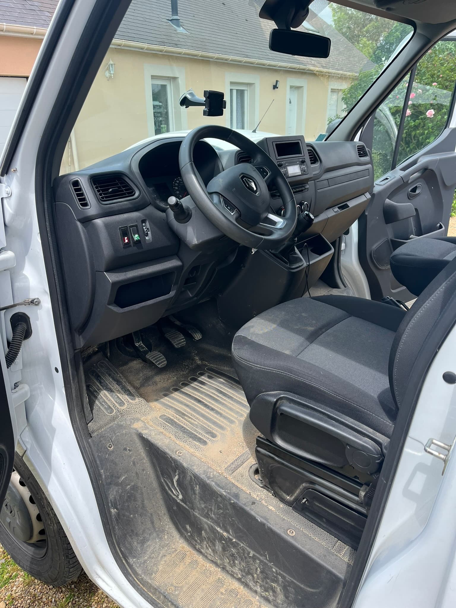 Cabine d'engin de chantier — intervention 2 — avant